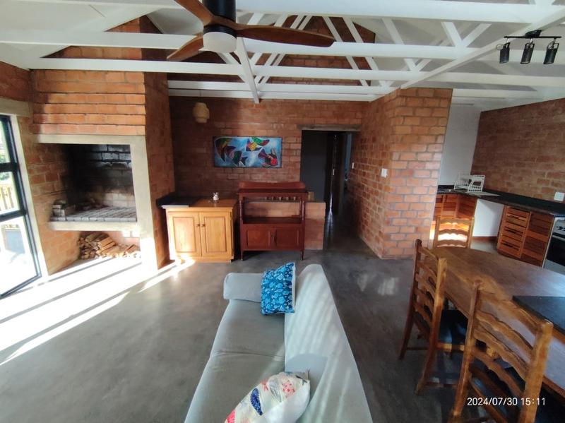 To Let 3 Bedroom Property for Rent in Paradise Beach Eastern Cape